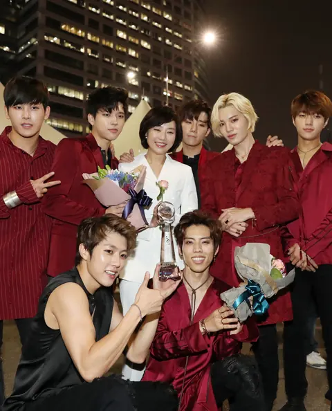 인피니트 사진
