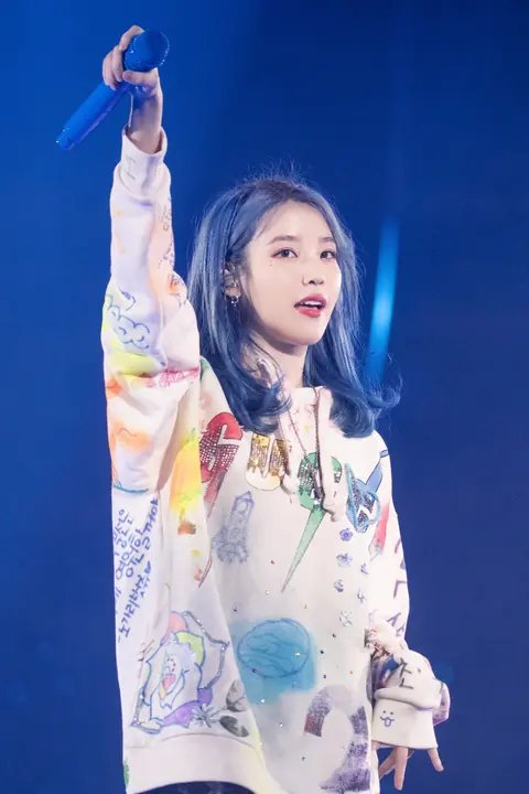 아이유 사진