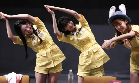 오마이걸 사진