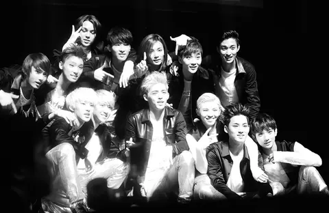 세븐틴 사진