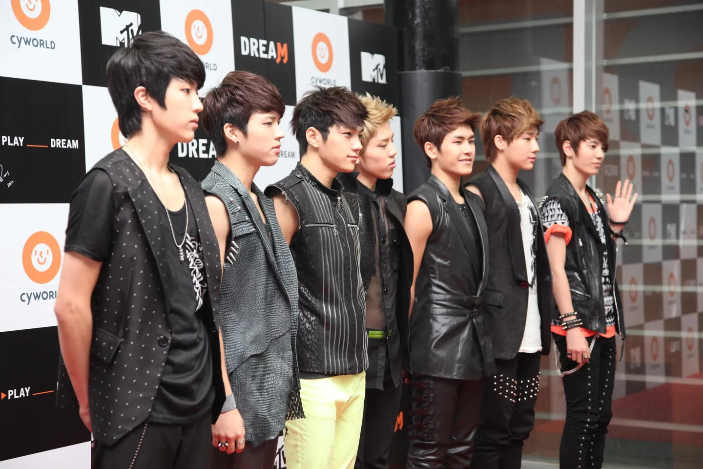 인피니트 사진