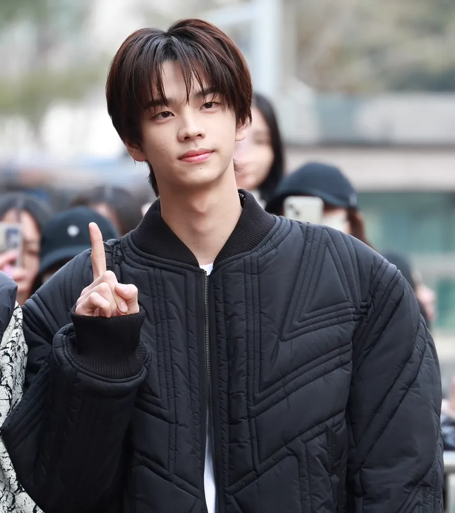 신유 사진