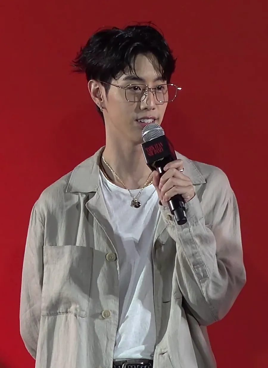 마크 사진