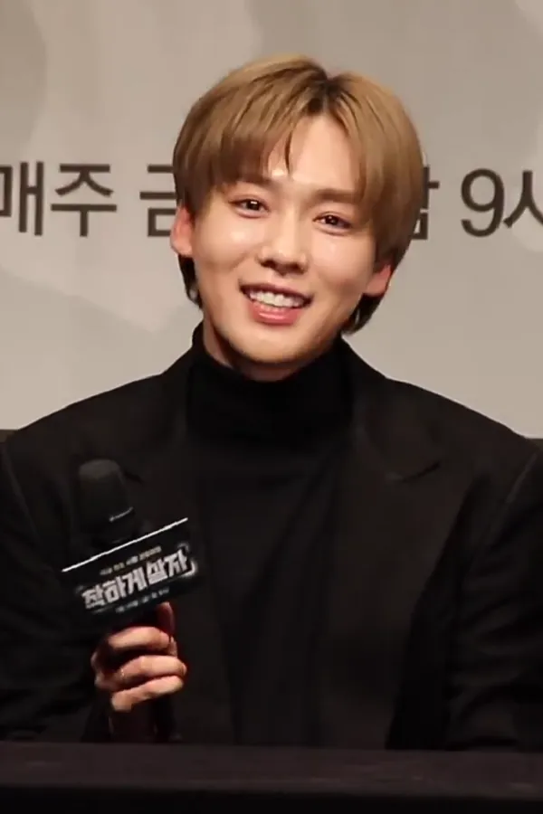 김진우 사진