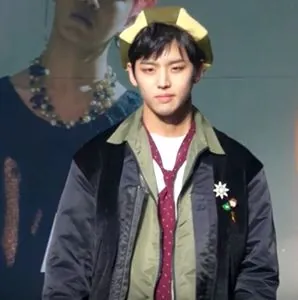 홍석 사진