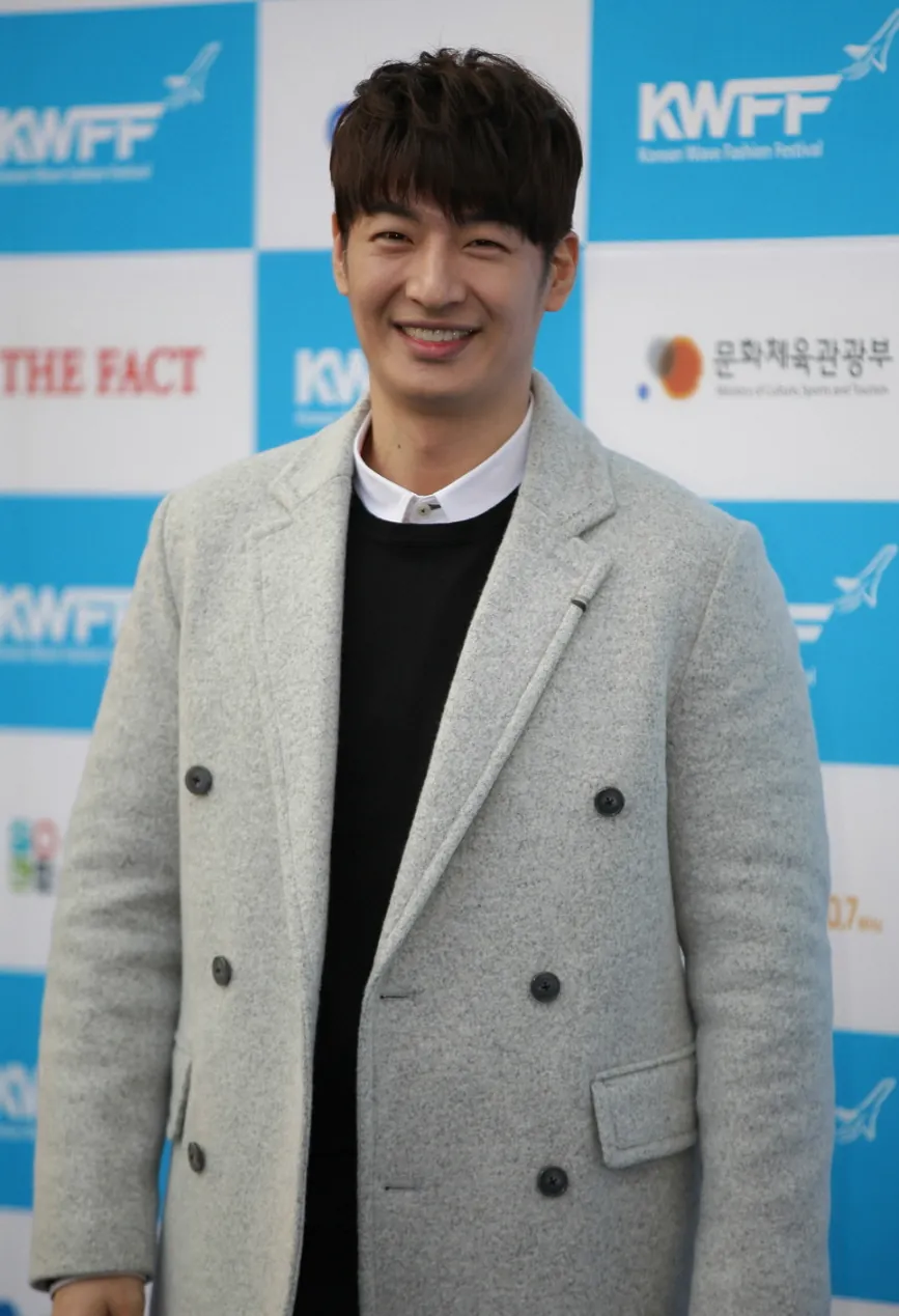 손호영 사진