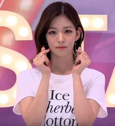 이채영 사진
