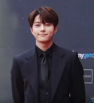 엘 사진