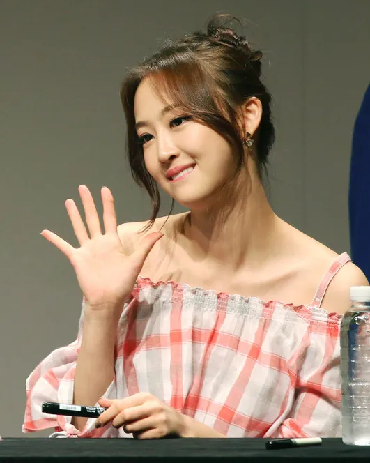 김다솜 사진