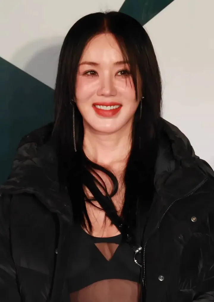 Photo of Uhm Jeong-hwa
