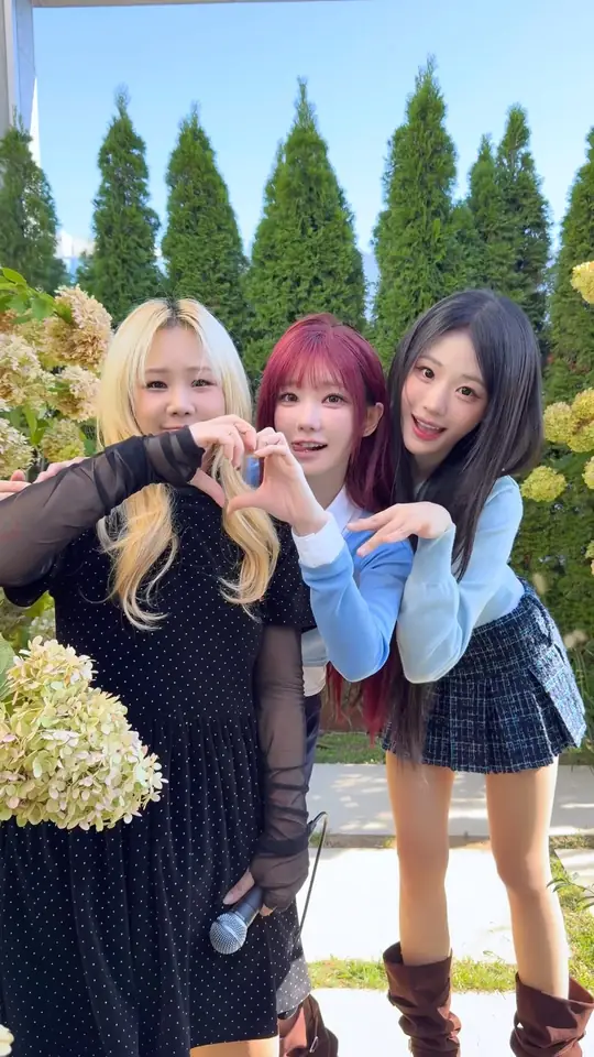 QWER: 후! 숨고르고 유성은 선배님이랑 달려나가 🏃🏃🏃🏃@usungeunofficial