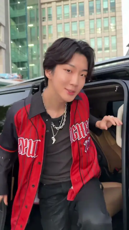 WINNER's voices in my head go ♬.*🎧