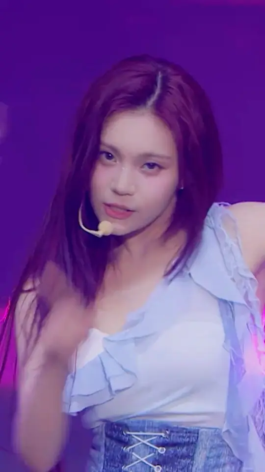 VIVIZ (비비지) - 'Love Love Love' Concert Clip [2025 VIVIZ WORLD TOUR [NEW LEGACY] in SEOUL] Highlight
