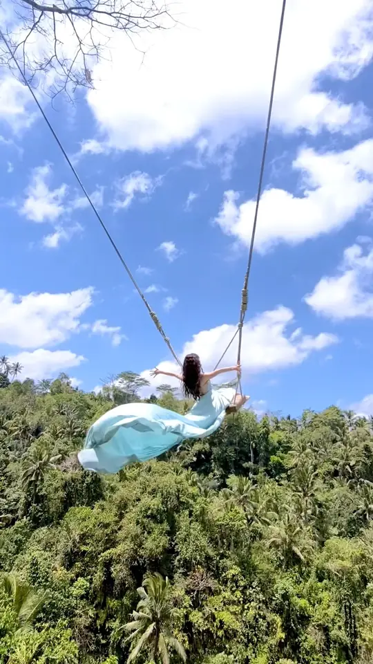 To the sky, fly with me