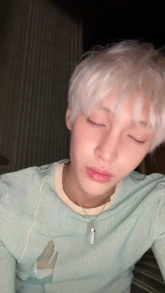 𝓘𝓷𝓼𝓸𝓶𝓷𝓲𝓪 on repeat