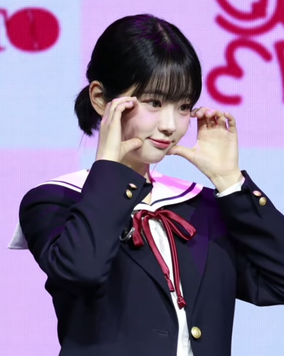 QWER 화보